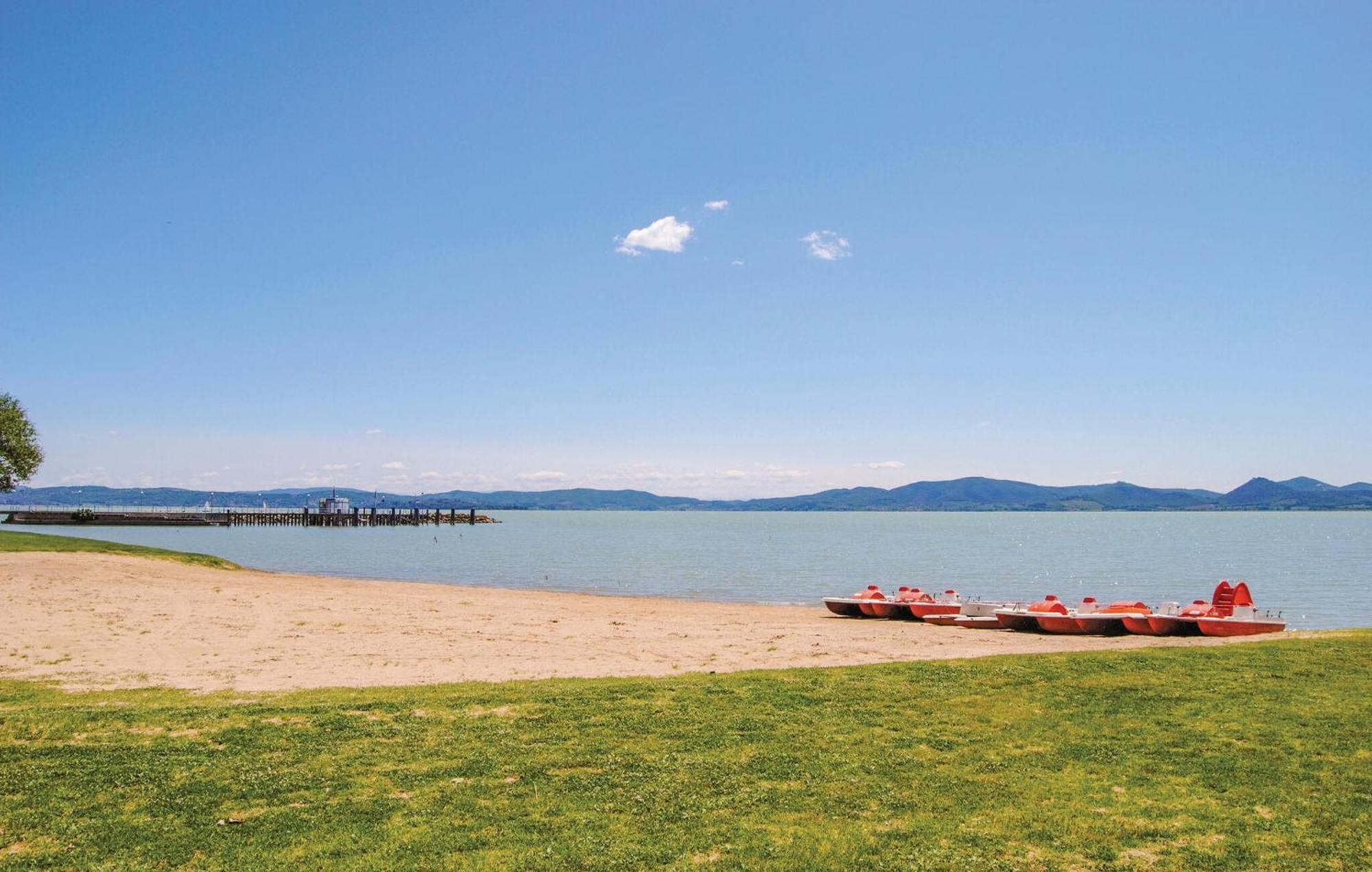 Lovely Apartment In Tuoro Sul Trasimeno With Wifi Exterior foto