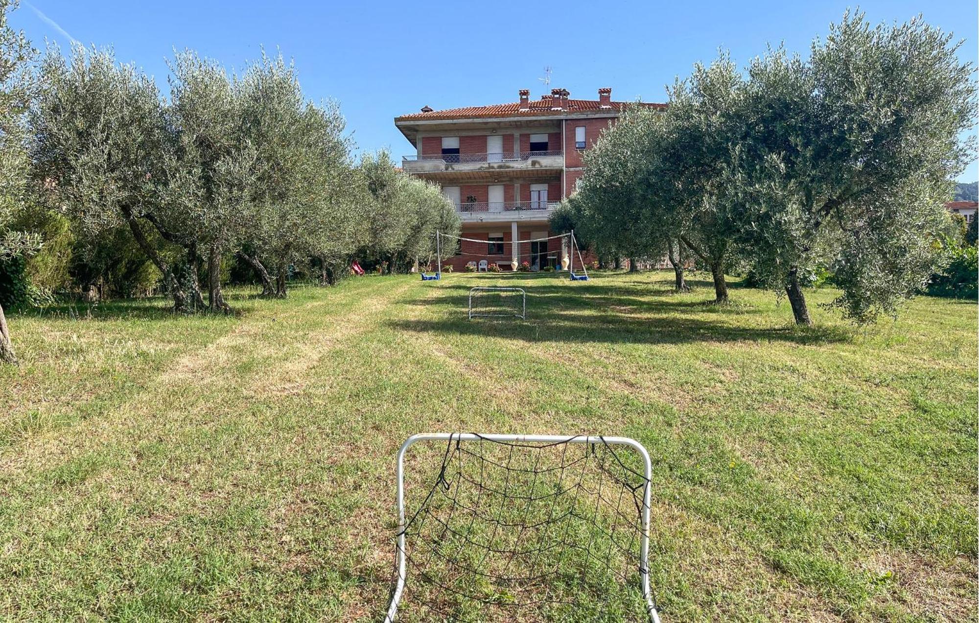 Lovely Apartment In Tuoro Sul Trasimeno With Wifi Exterior foto